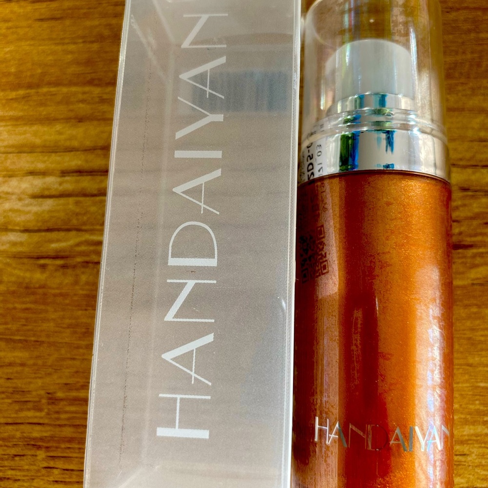 Handaiyan Body Shimmer and Bronzer Brand New Rich Body Cream 25 ml